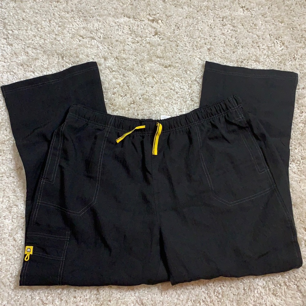 Spread Good Cheer Scrubs 4X Black Women's